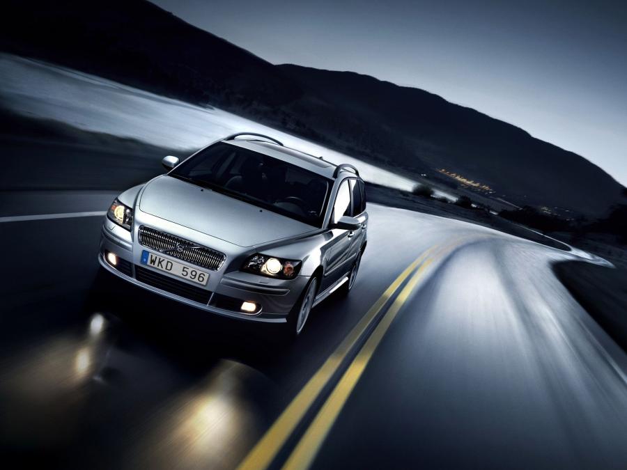  Volvo V50 2004 года  (фото 17 из 24)